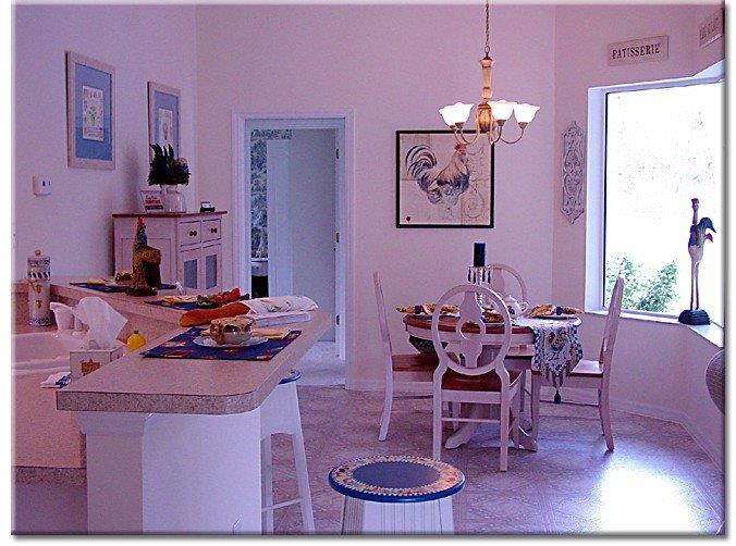 07 Aripeka Breakfast Nook